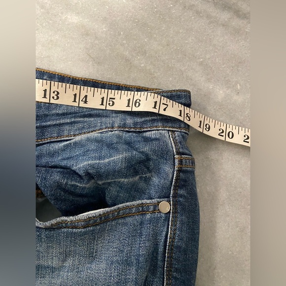 Judy Blue Size 16W Boyfriend Fit Distressed Straight Leg Medium Wash Denim Jeans - Picture 11 of 11